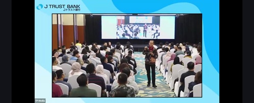 Bekerja Karena MAU Atau TERPAKSA?